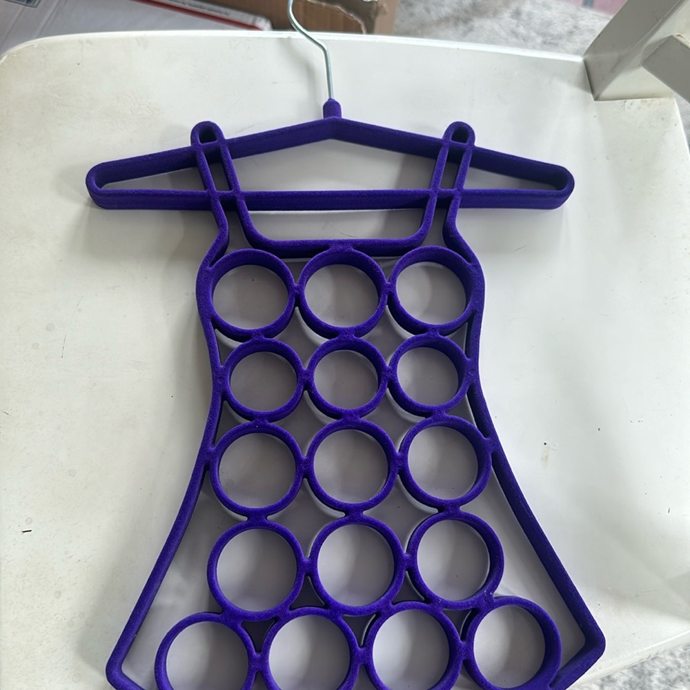 Organizer hanger tool